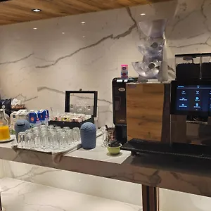 4* Hotel Maxhotel