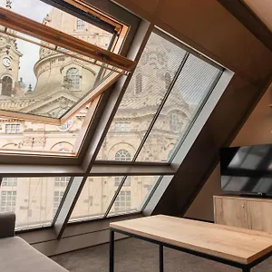 https://familienapartment-mit-panoramablick-zur-frauenkirche.dresdenhotels.net